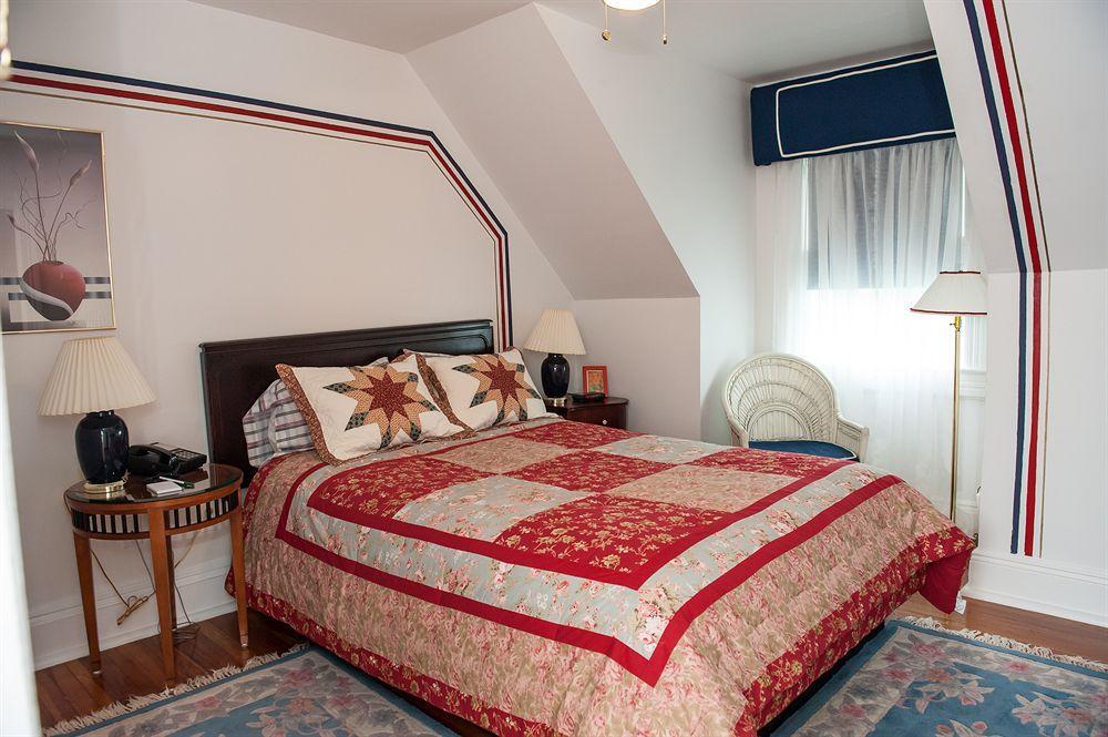 Cedars & Beeches Bed & Breakfast Long Branch Exterior foto