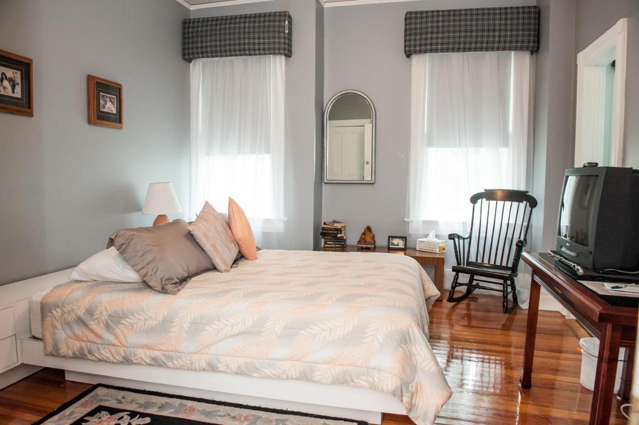 Cedars & Beeches Bed & Breakfast Long Branch Exterior foto